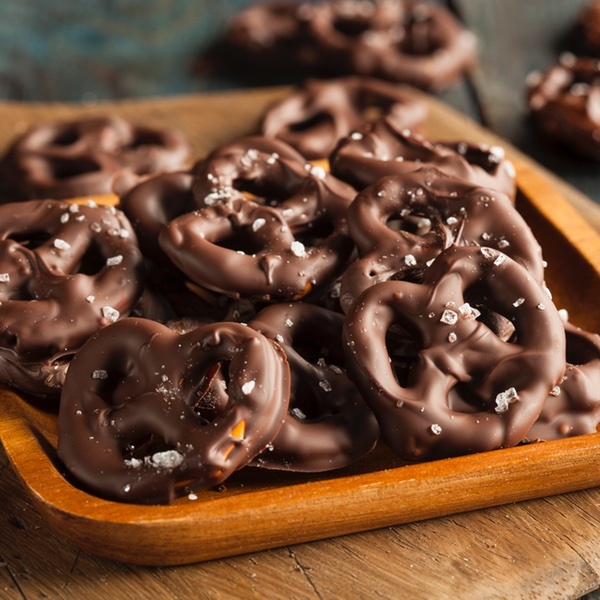snack delights dark chocolate fruit pretzel bites-(4)