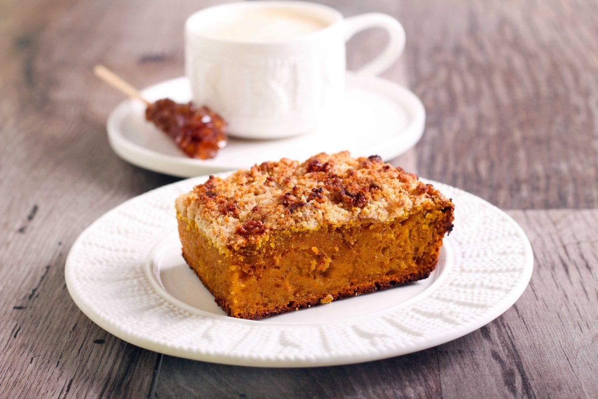 Cinnamon-Sugar Pumpkin Snack Cake || Sweet Treats and MORE. The perfect pumpkin snack cake for fall coated with a sweet, cinnamon-sugar topping! #recipe #pumpkin
